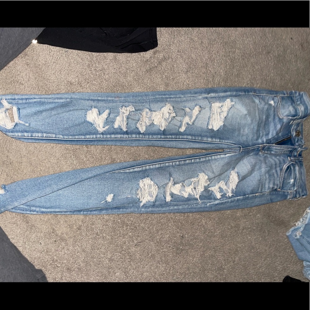 american eagle ripped jeans